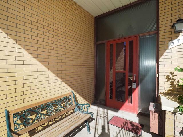370 Margaret Ave