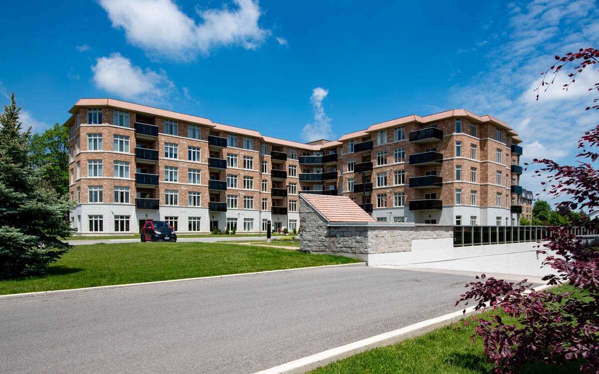 329 8111 Forest Glen Dr, Niagara Falls Terminated, X5418099 Condos.ca