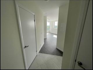 807 - 104 Garment St