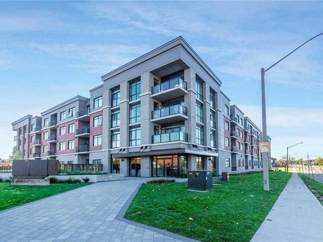 102 - 1 Redfern Ave