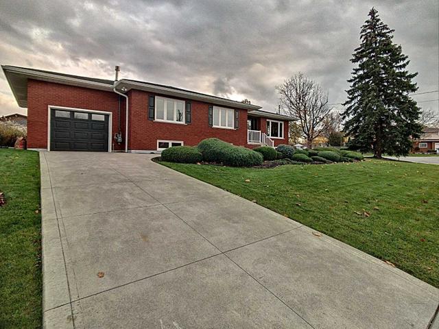 51 Felker Cres