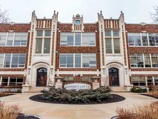 308 - 397 King St W