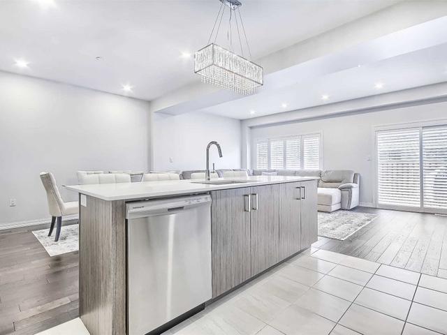 113 Greenwich Ave