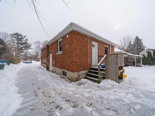 20 Hollywood St S