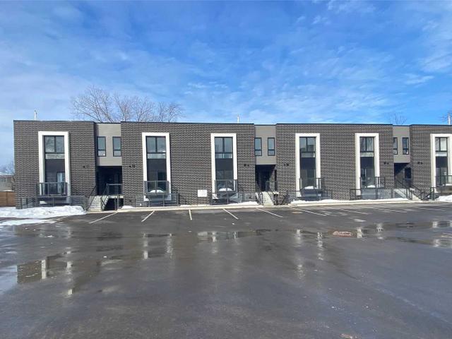 101 - 6055 Mcleod Rd