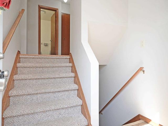 On - 40 Branlyn Cres N