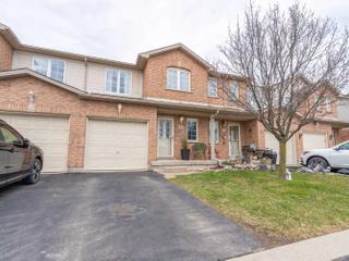 60 - 800 Paramount Dr