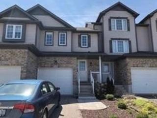 38 Rochefort St