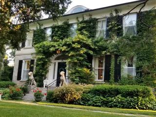 90 Kenmore Ave