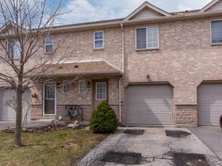 8 - 39 Pinewoods Dr