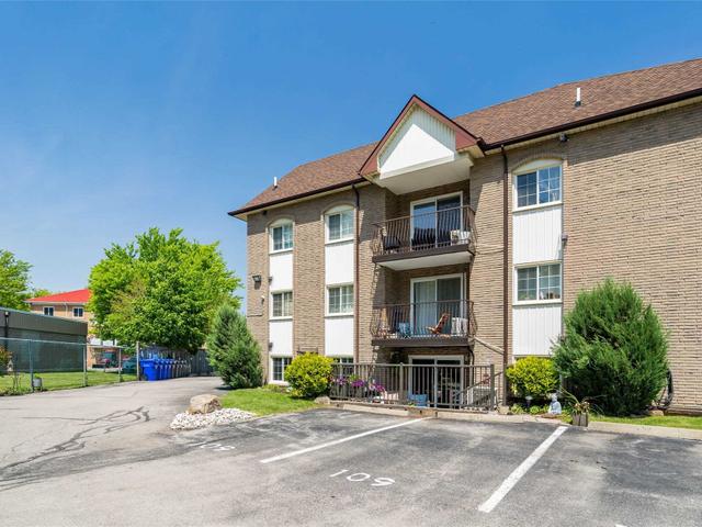 109 - 20 John St
