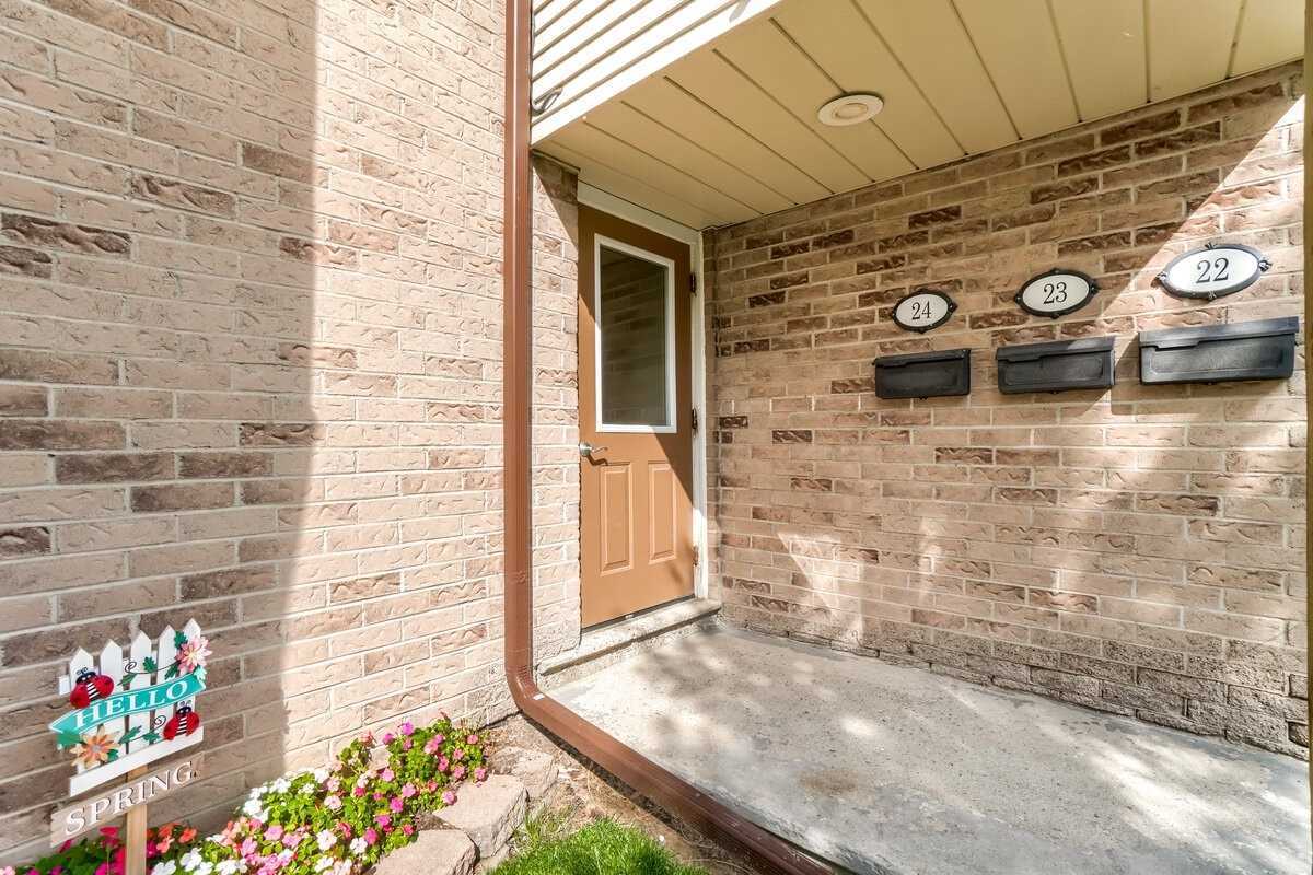 24 40 Silvercreek Pkwy N, Guelph Terminated, X5681873 Condos.ca