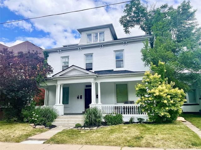 119 Wellington St S