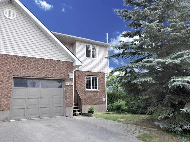 2101 Muriel Cres