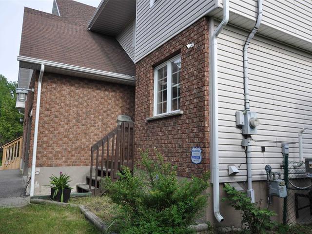 2101 Muriel Cres