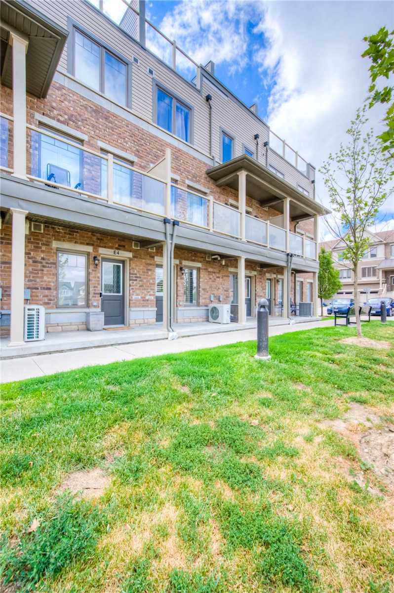 E5 70 Willowrun Dr, Kitchener Suspended, X5690720 Condos.ca