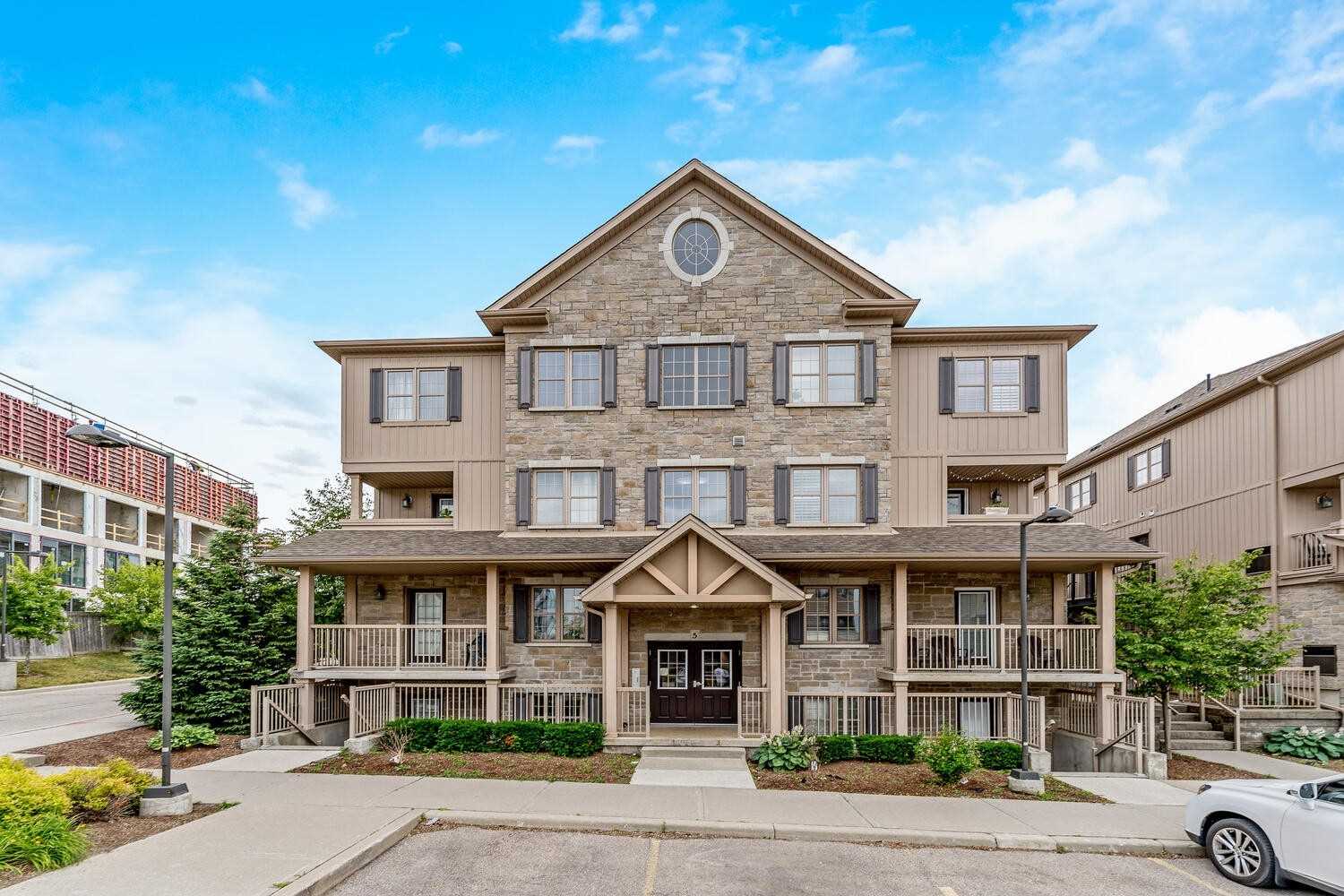 5F 1460 Highland Rd W, Kitchener Sold, X5696737 Condos.ca