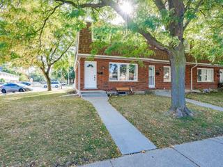 50 Riverdale Dr