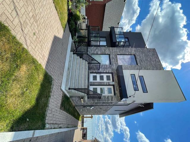 293 Blucher Blvd