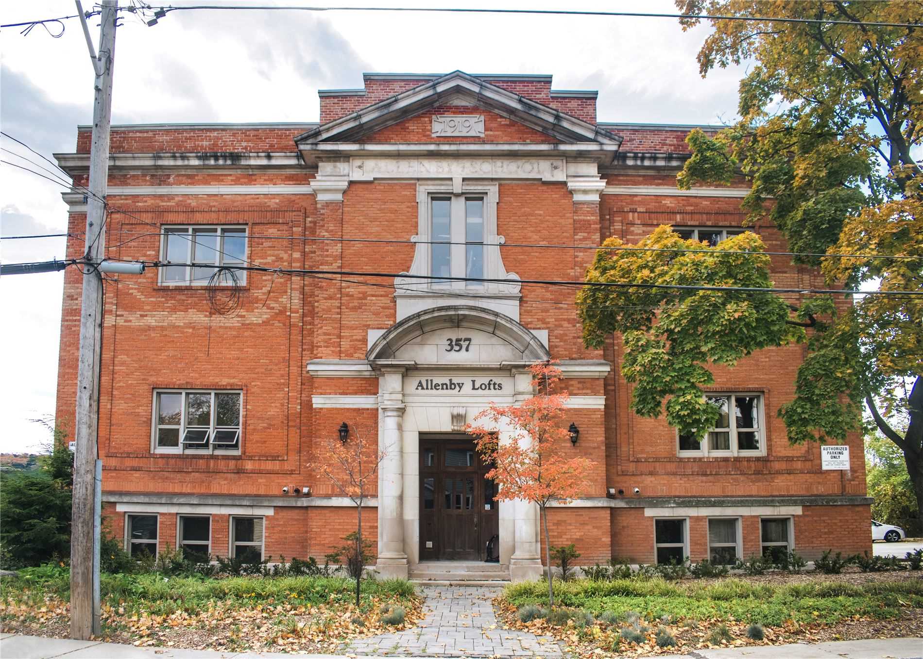 15 357 Hunter St W, Hamilton Leased, X5798558 Condos.ca