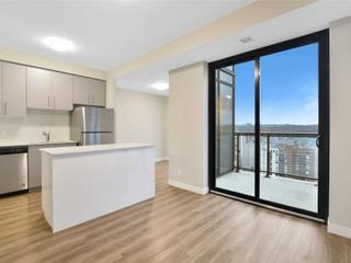 2313 - 15 Queen St S