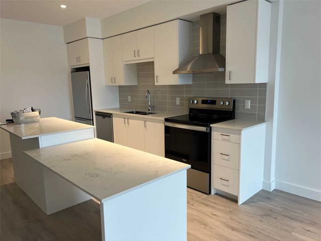 912 - 15 Glebe St