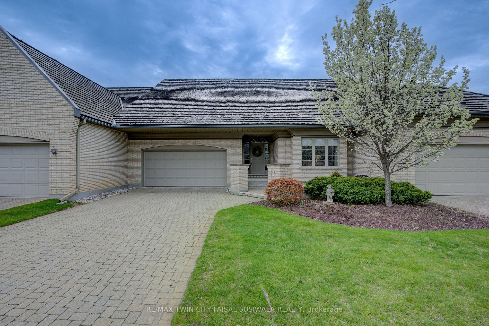 Deer Ridge Point 36 - 260 Deer Ridge Dr, Kitchener | Sold, X5960660 | Condos.ca