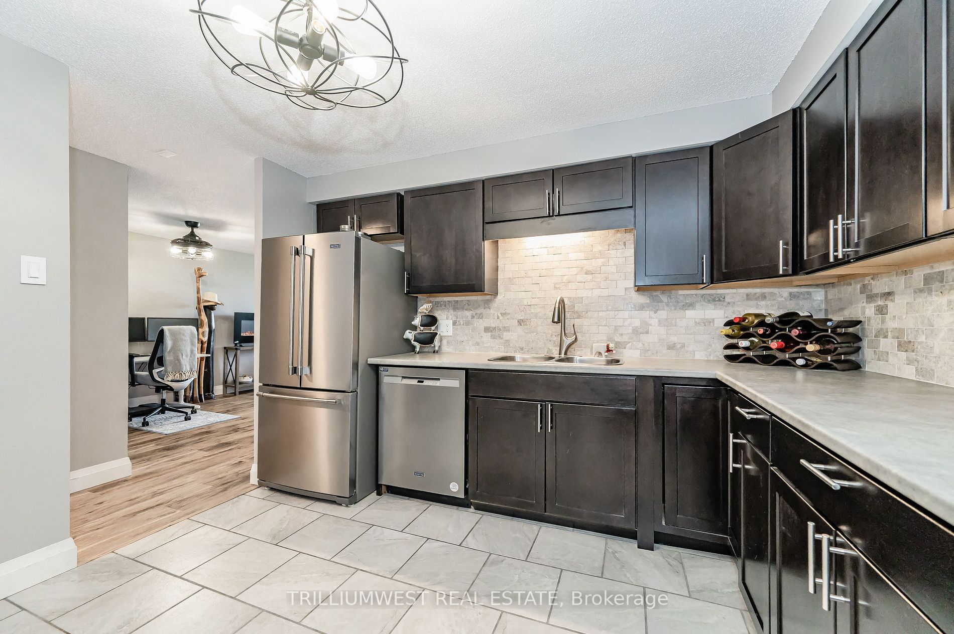 55 Green Valley Dr, Kitchener Sold, X6073036 Condos.ca