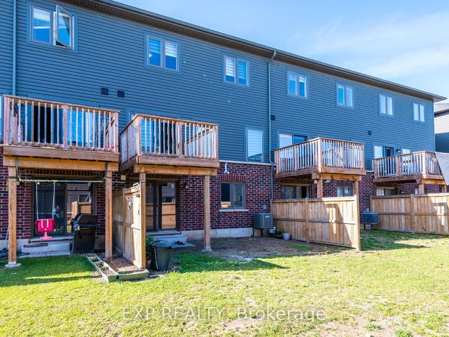 Photo inspiration: 44 324 Equestrian Way Cambridge Sold X6151560 Photo Inspiration