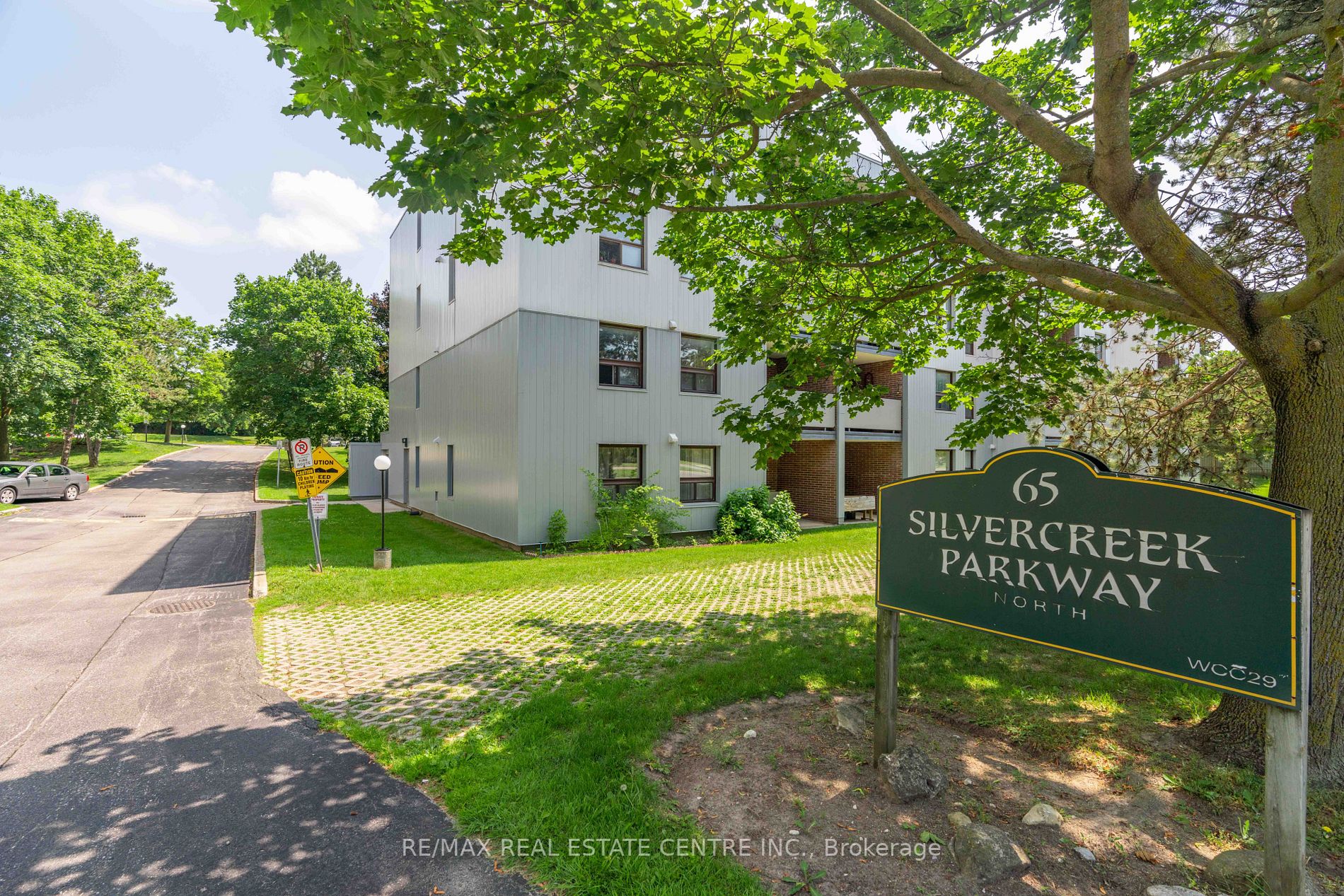 108 65 Silvercreek Pkwy N, Sold, X6638294 Condos.ca