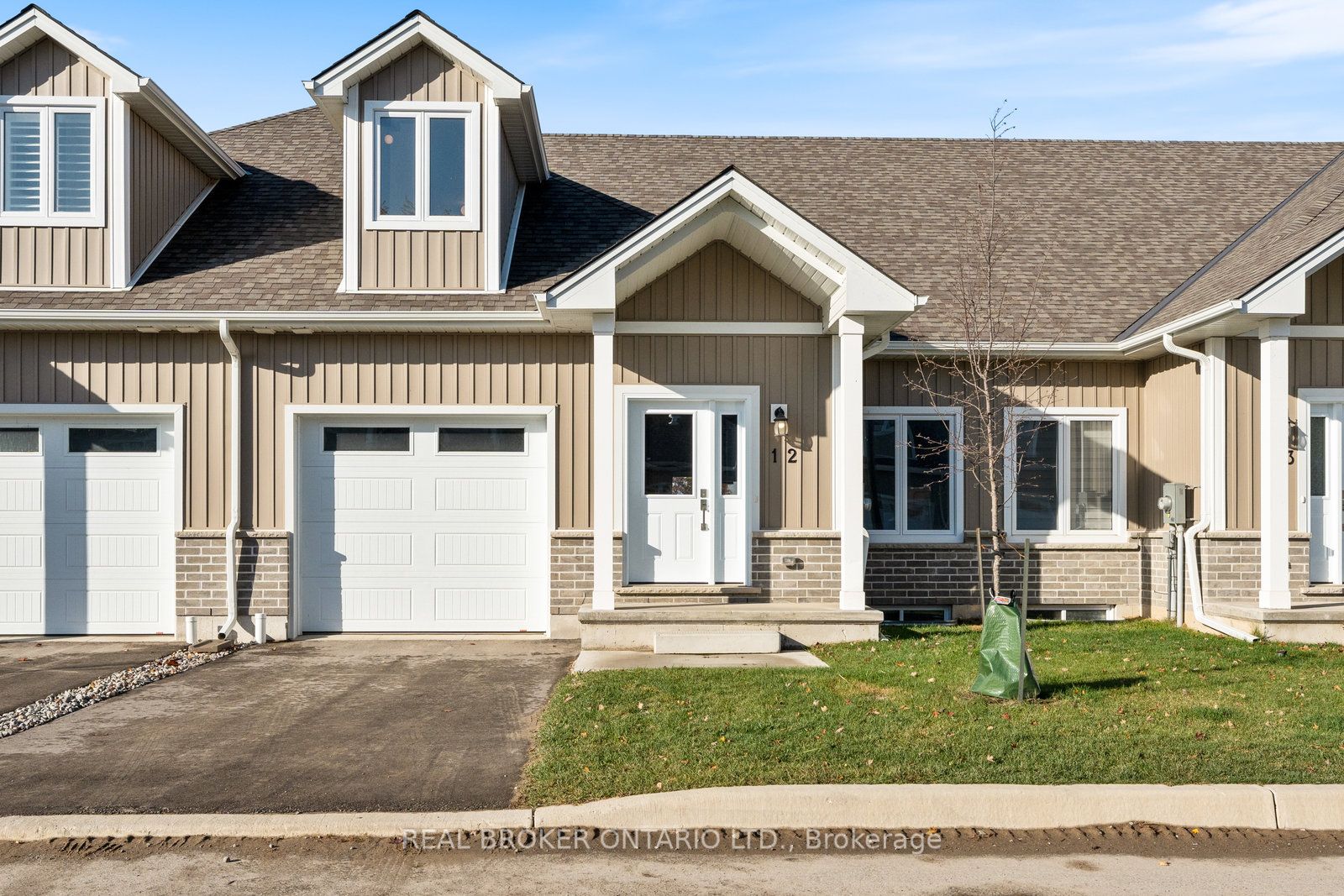 12 744 Nelson St W, Port Dover Suspended, X6761272 Condos.ca