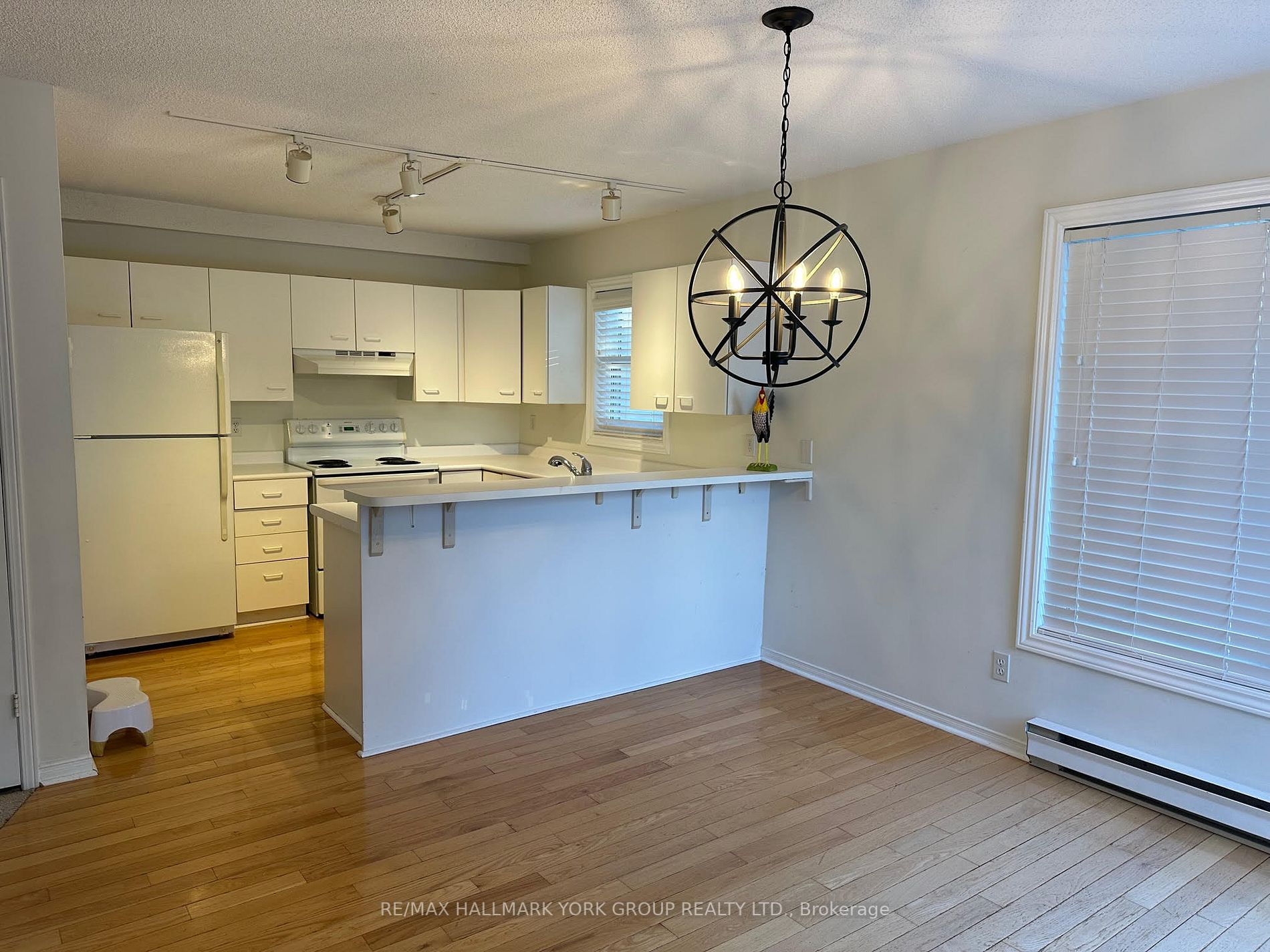 112 150 Victoria St, Thornbury Terminated, X7266288 Condos.ca