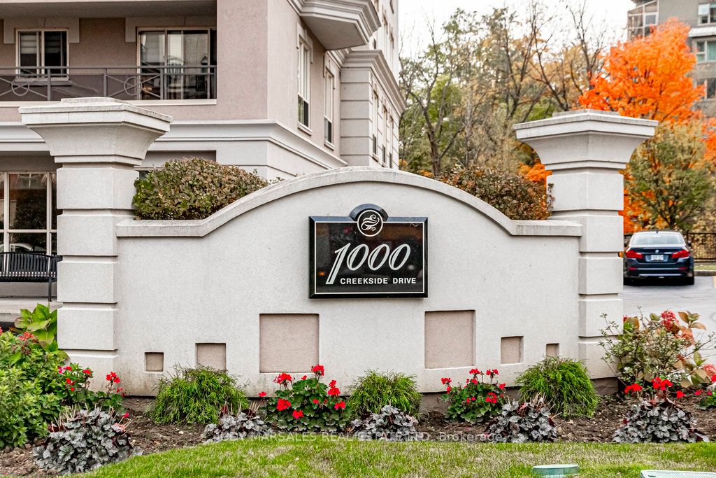 402 1000 Creekside Dr, Dundas Sold, X7316810 Condos.ca