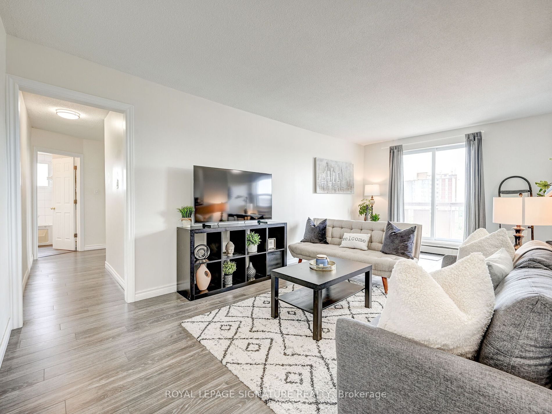 902 851 Queenston Rd, Stoney Creek Sold, X7397312 Condos.ca