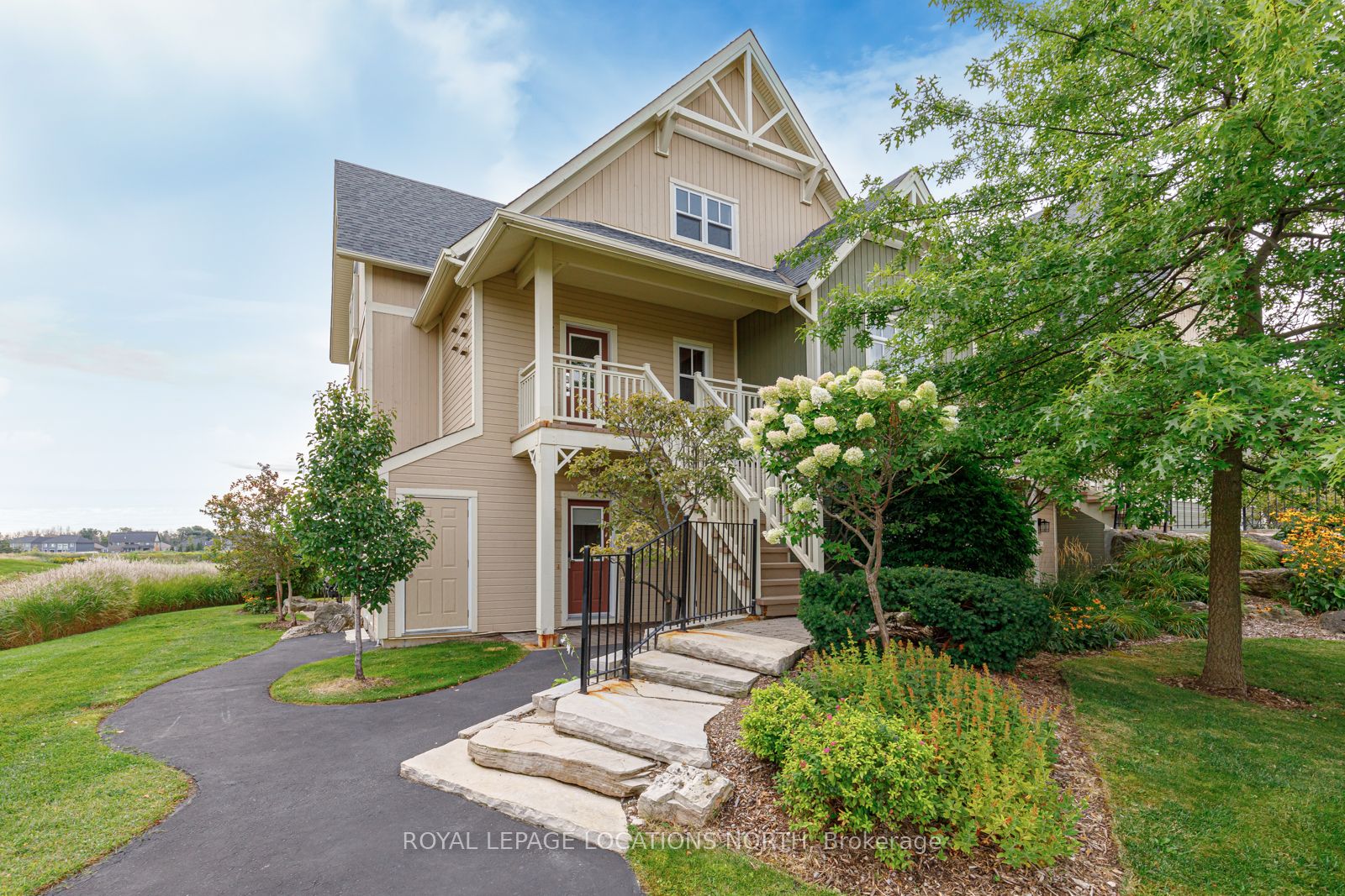 206 115 Fairway Crt, The Blue Mountains For Sale 1,177,000