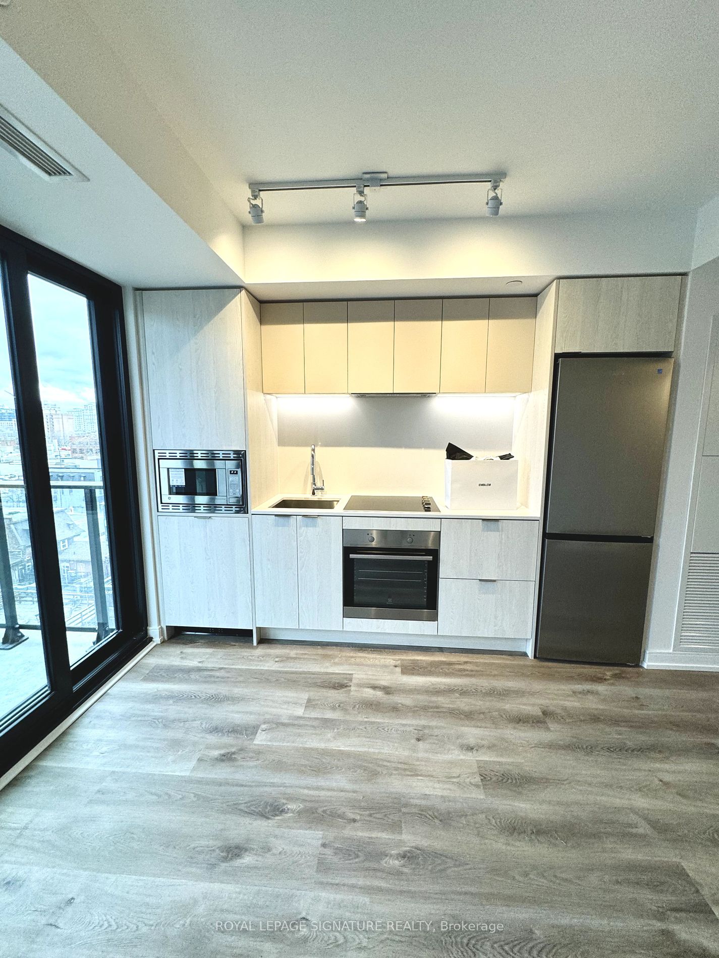 804 1 Jarvis St, Hamilton Leased, X8152590 Condos.ca