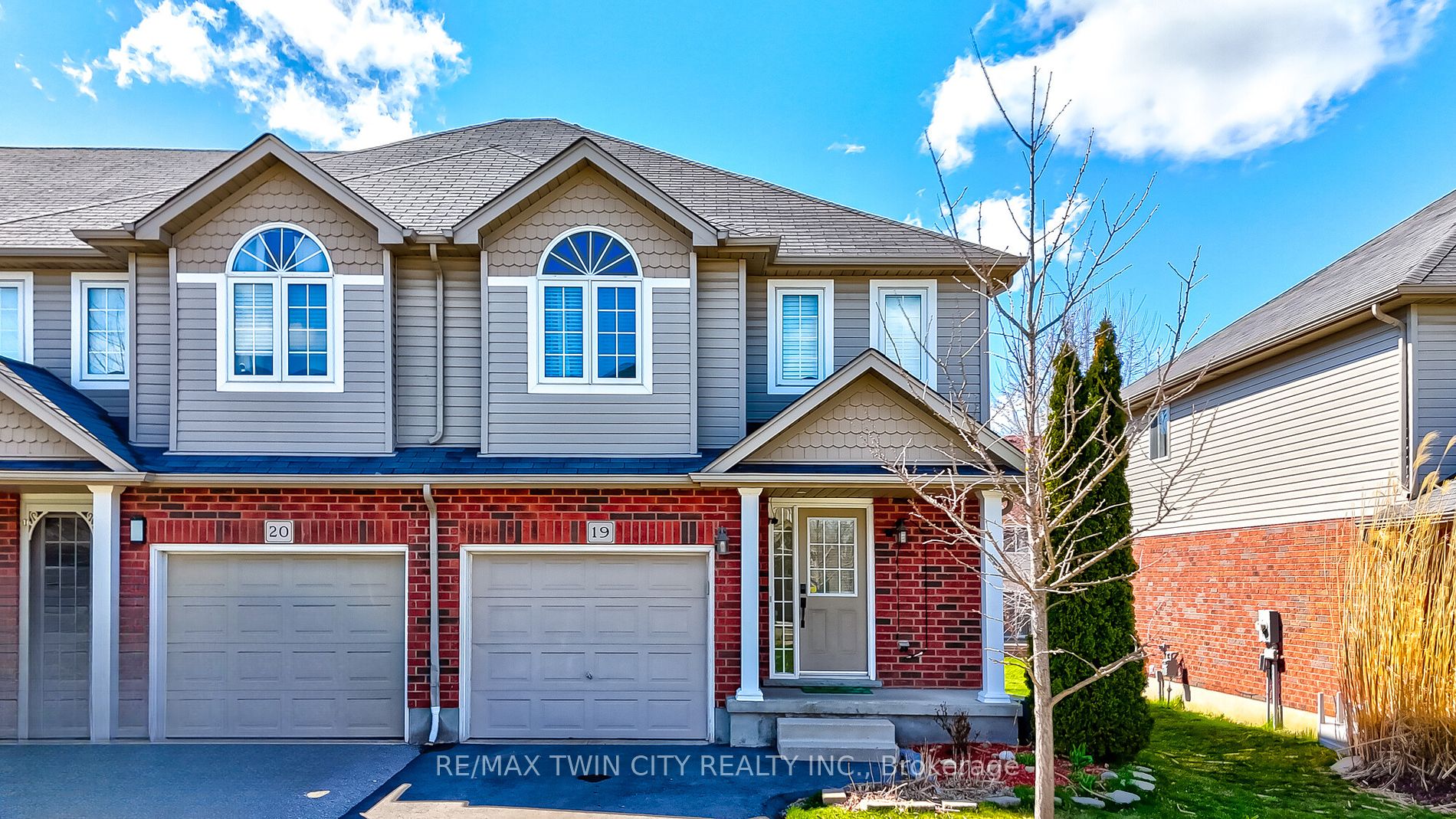 19 468 Doon Dr S, Kitchener Sold, X8258556 Condos.ca