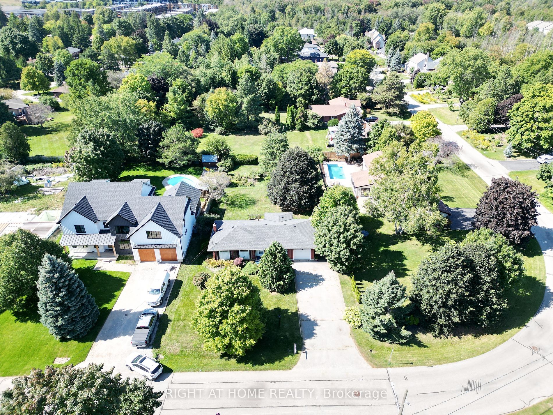 33 Ridgeway Ave, Guelph For Sale 1,200,000 Property.ca