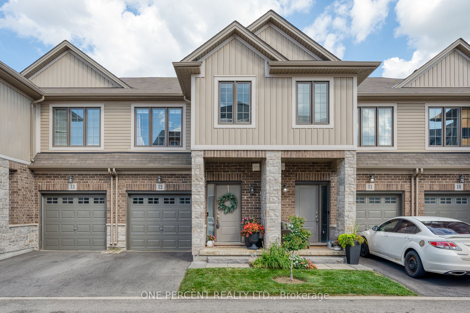 12 377 Glancaster Rd, Ancaster For Sale 599,900 Condos.ca