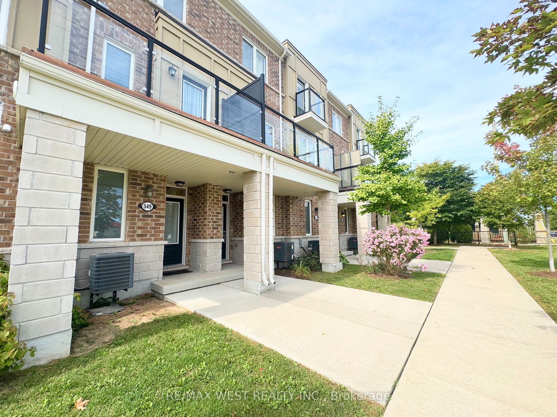 549 Goldenrod Lane, Kitchener Sold, X9371305 Condos.ca