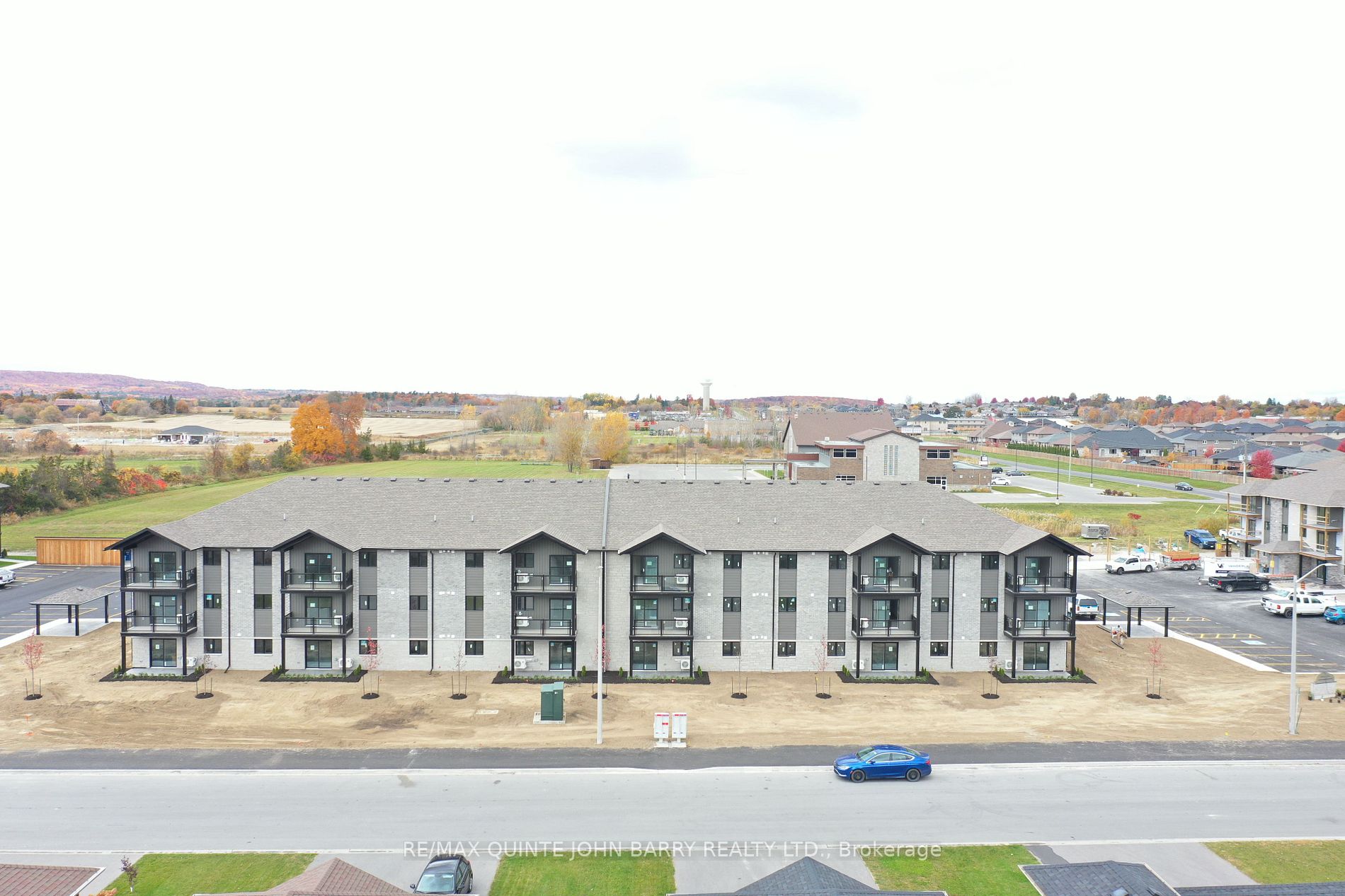 30720 Hillside Meadow Dr, Quinte West For Sale 386,600 Condos.ca