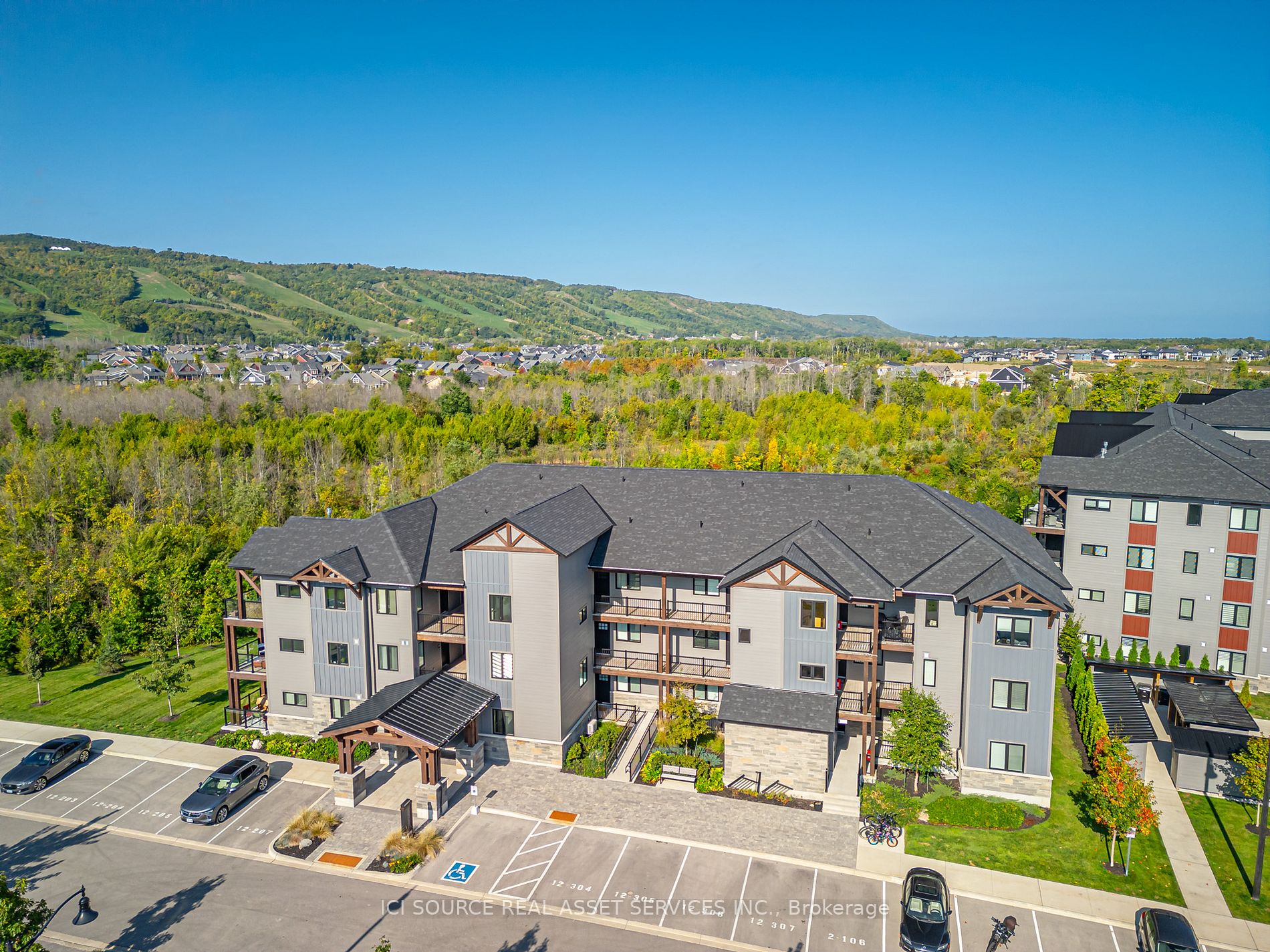 104 12 Beausoleil Lane, The Blue Mountains For Rent 2,500