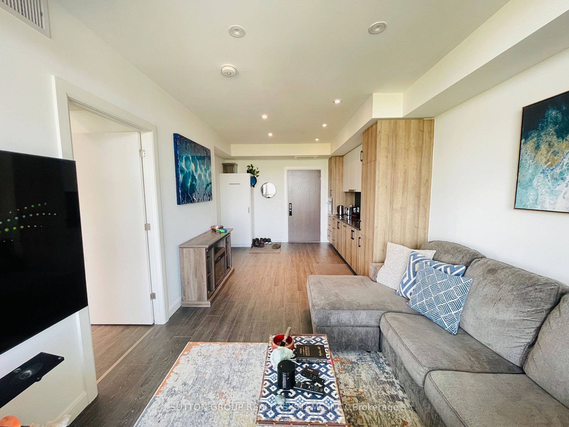 901 741 King St W, Kitchener For Rent 2,500 Condos.ca