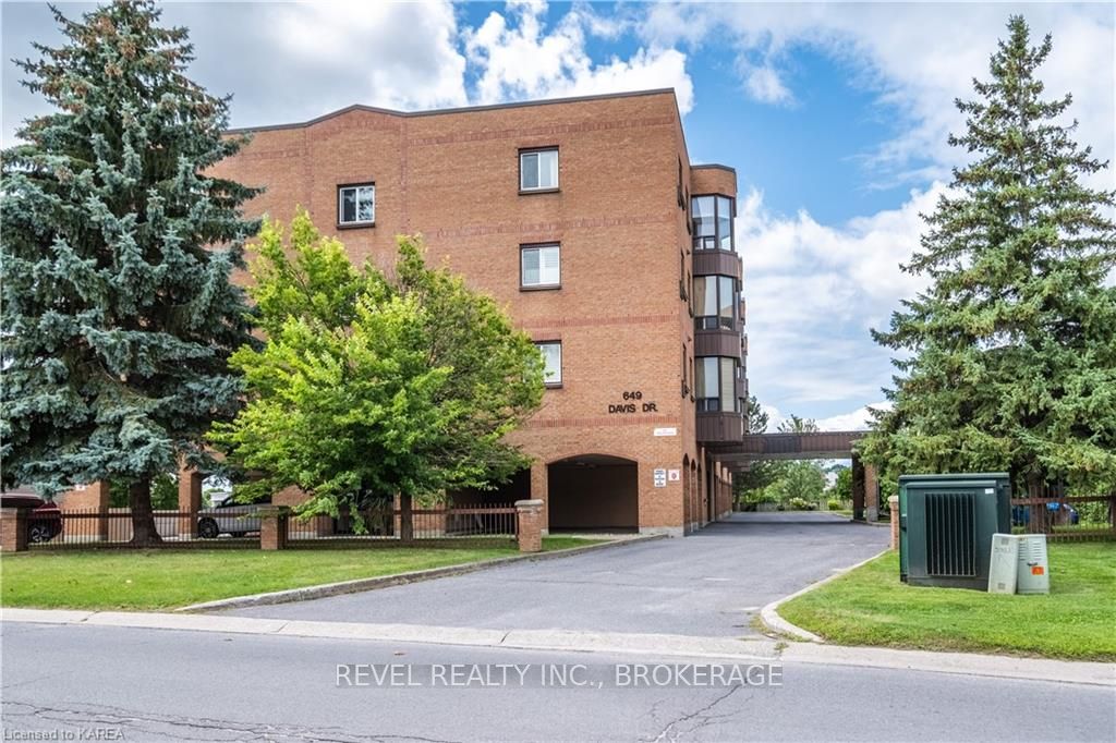 402 649 DAVIS Dr, Kingston For Sale 364,900 Condos.ca