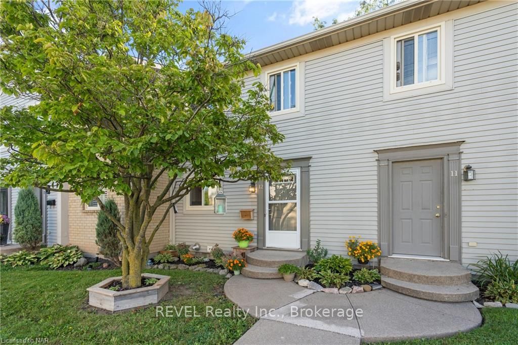 12 65 DORCHESTER Blvd, St. Catharines For Sale 469,900 Condos.ca