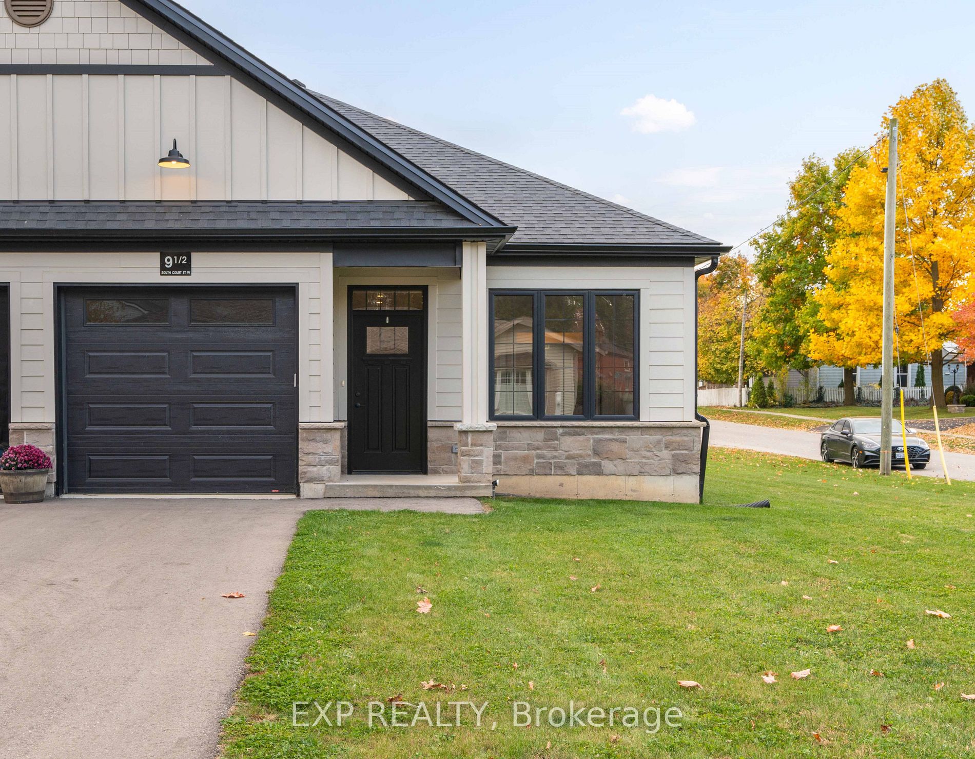 9.5 South Court St W, NORWICH For Sale 499,000 Condos.ca