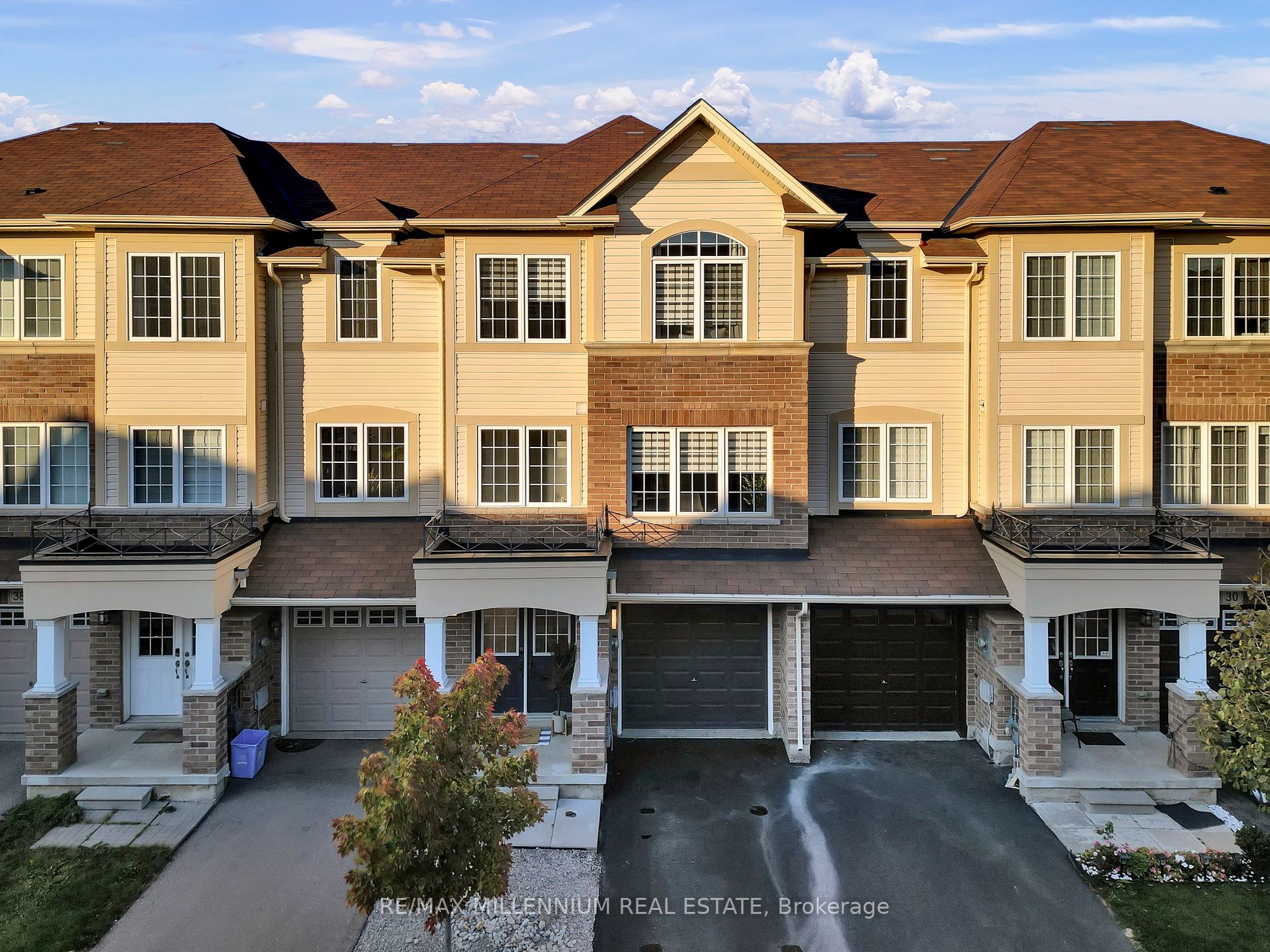 34 Mayland Tr, Stoney Creek For Sale 599,000 Condos.ca