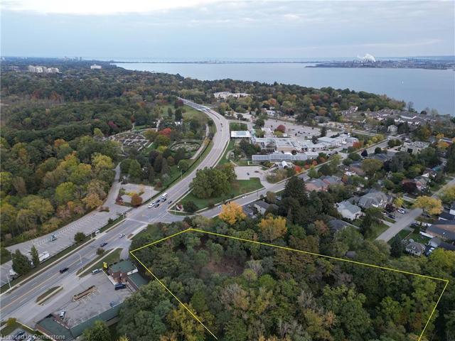 1104 Botanical Drive