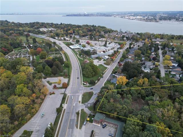 1104 Botanical Drive