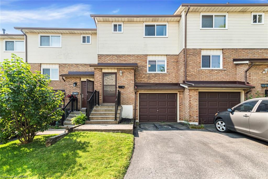 I 160 Lavina Crescent, Hamilton For Sale 559,000 Condos.ca